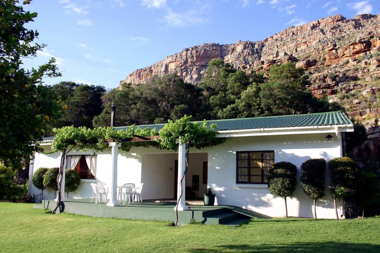 Kunje Guesthouse Op-die-Berg 外观 照片